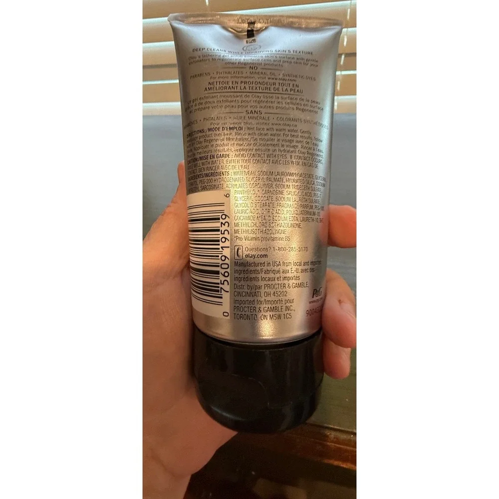 Olay Regenerist Pore Detoxifying Scrub‎ Cleanser 5.0 fl oz Exfoliating Face Wash